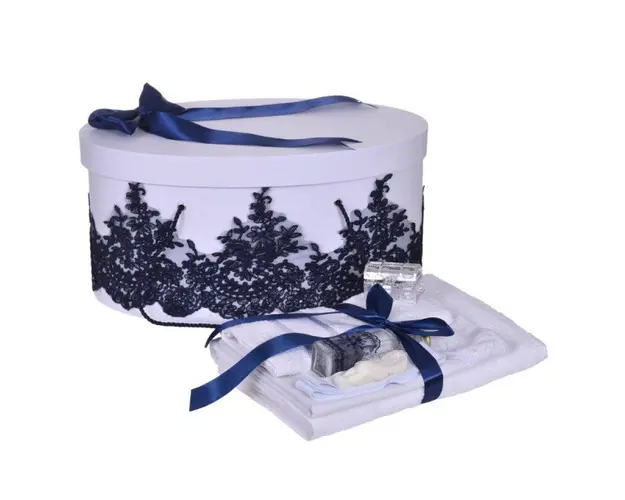 Set trusou botez si cutie trusou, dantela si fundita, decor elegant Bleumarin, Denikos® 850