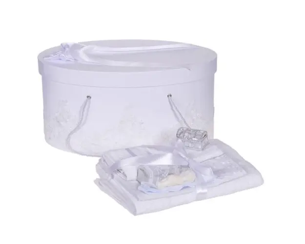 Set trusou botez si cutie trusou, dantela si fundita, decor elegant Alb, Denikos® 845
