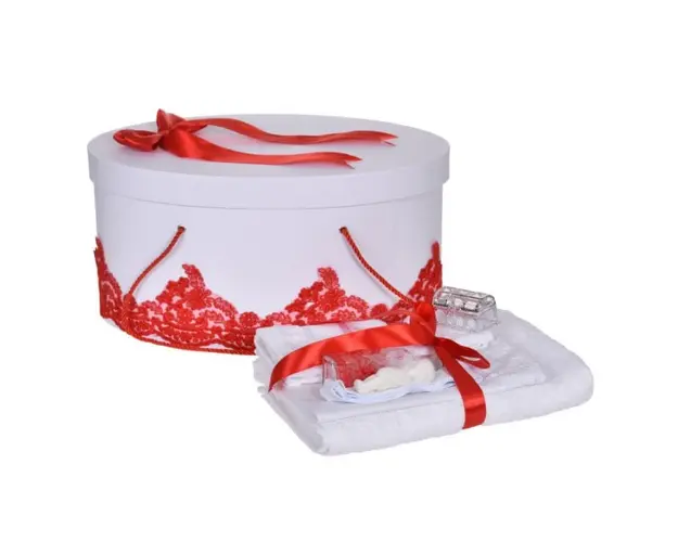 Set trusou botez si cutie trusou, dantela si fundita, decor elegant Rosu, Denikos® 849