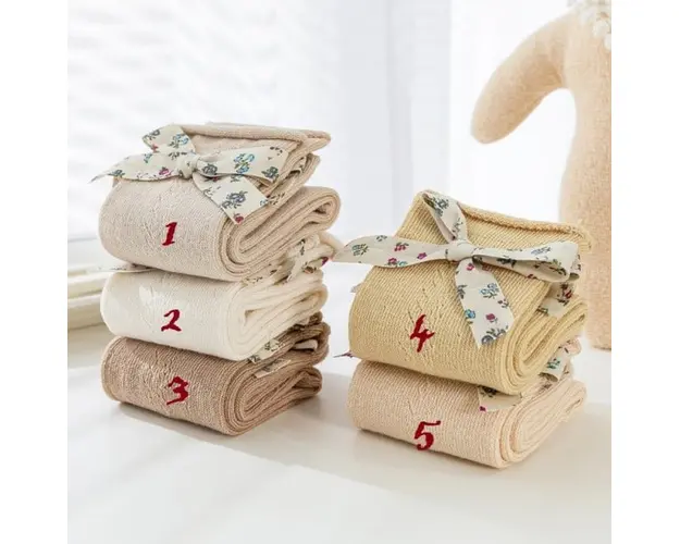 Sosete trei sferturi cu fundita cu floricele