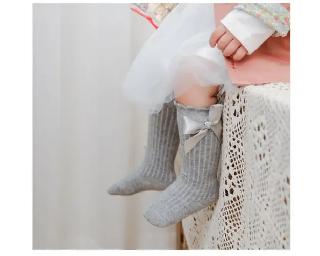 Sosete trei sferturi diverse culori cu fundita