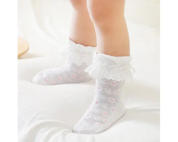 Sosetele cu model din tesatura - Floricele