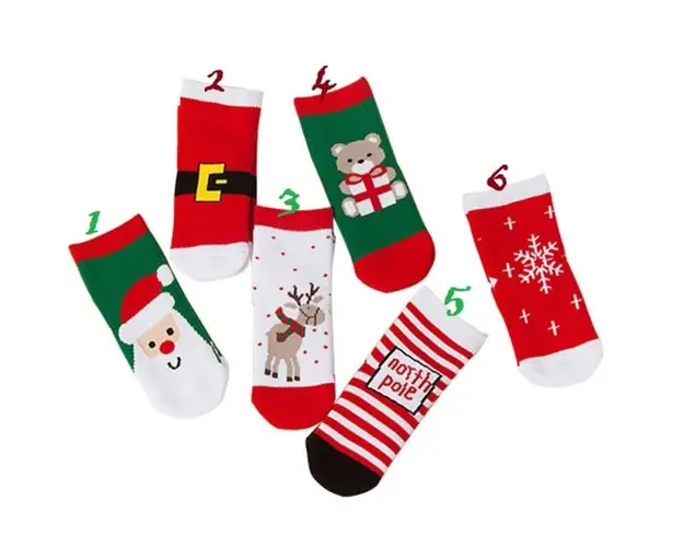 Sosetele flausate pentru bebelusi - Merry Christmas