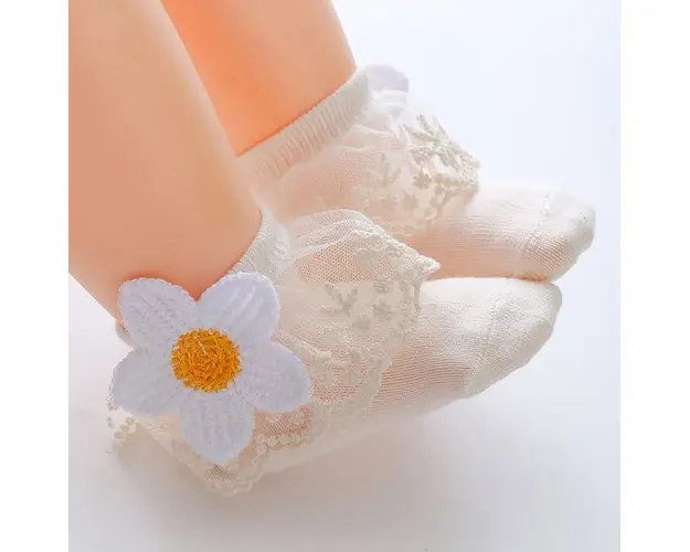 Sosetele pentru fetite - Margareta crosetata