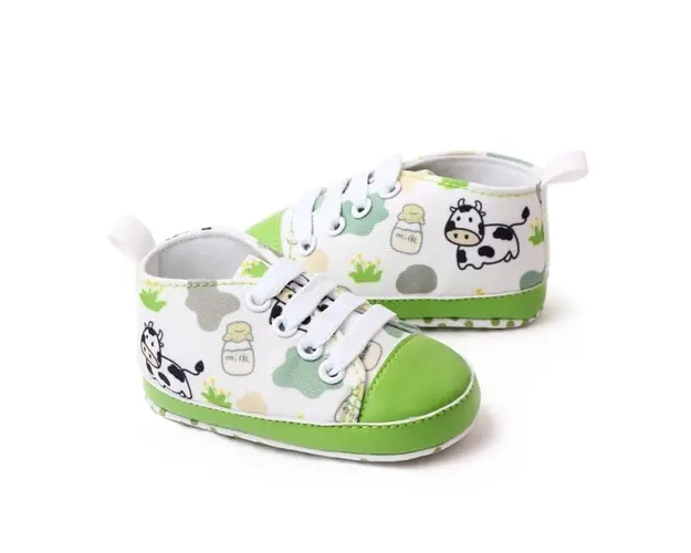 Tenisi albi cu verde pentru bebelusi - Cow