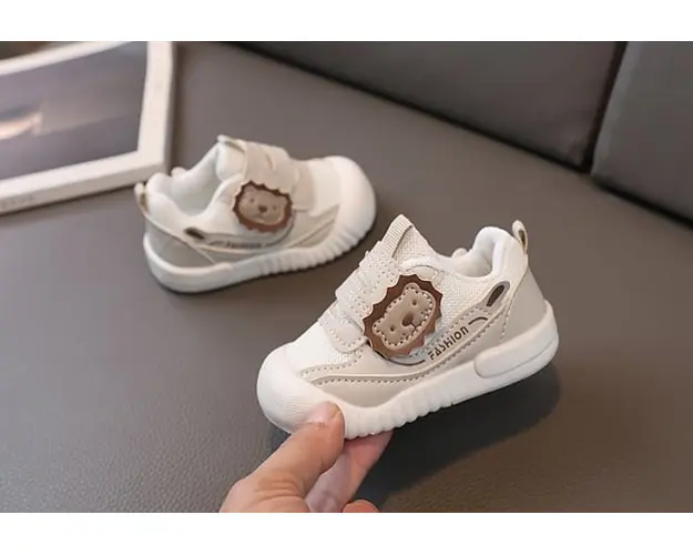 Tenisi crem pentru baietei - Lion