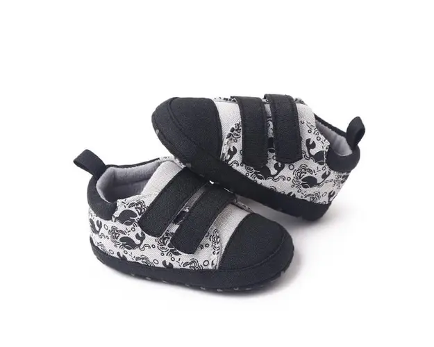 Tenisi gri cu negru pentru baietei - Whale