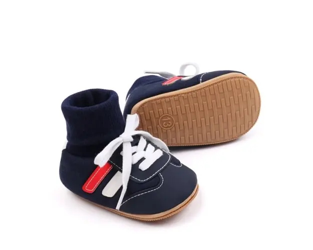 Tenisi negri cu ciorapel