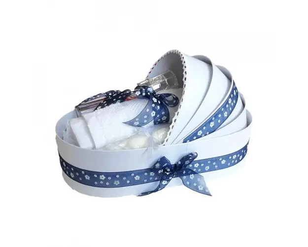 Trusou botez complet, in landou, decor cu fundita bleumarin cu floricele Denikos® 150