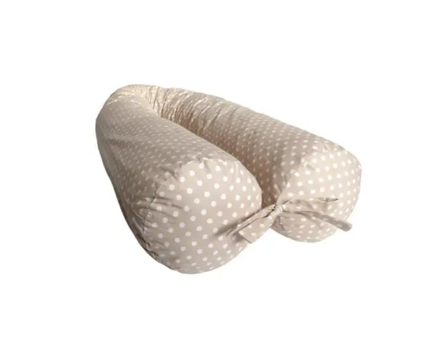 Perna gravide multifunctionala 100% bumbac crem cu buline albe 160 cm x 15 cm