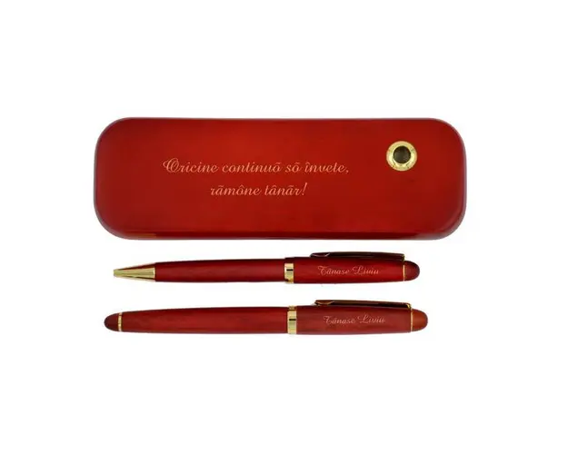 Set pix si stilou in cutie din lemn de trandafir, cadou personalizat