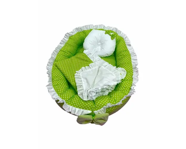 Cuib baby nest bebelusi cu volanase paturica si pernuta Verde cu buline albe LUX