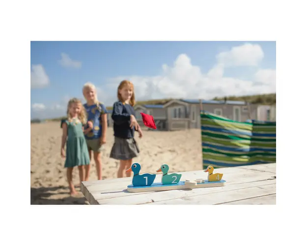 Doboara ratustele, BS Toys