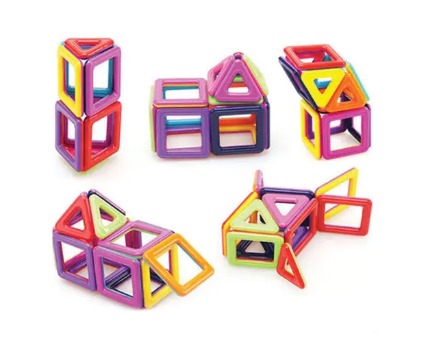 Joc de constructii magnetic spatial