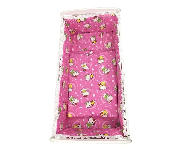 Lenjerie de patut bebelusi 140x70 cm 5 piese cu aparatori laterale pe burete CN Hello Kitty roz