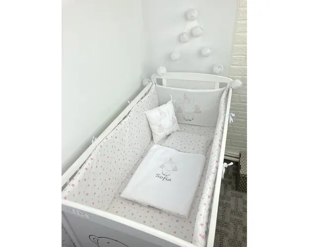 Lenjerie de patut bebelusi Personalizata Imprimata pat 140x70 cm Stelute roz pe alb Unicorn