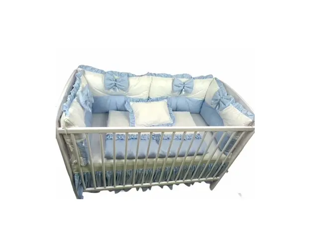 Lenjerie de patut cu 6 aparatori pufoase Alb-albastru pal 120x60 cm fundite plapumioara perna si cearsaf cu volan
