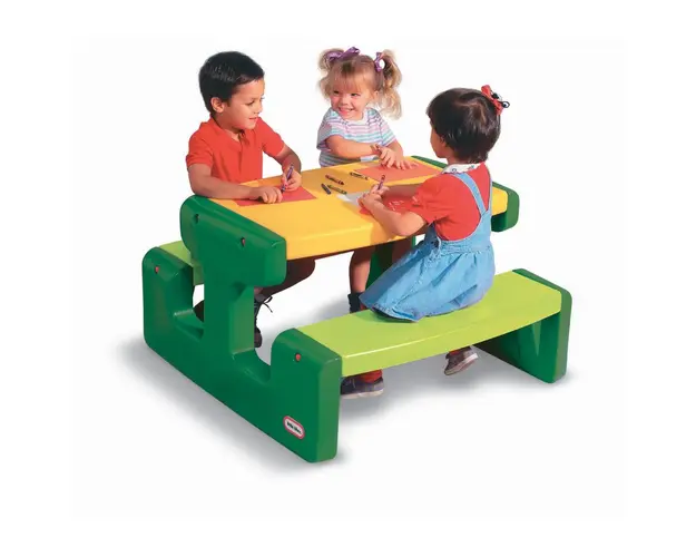 Little Tikes Masuta Mare Pentru Picnic - Verde