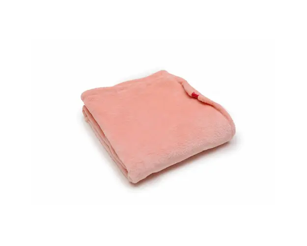 Paturica pufoasa de plus roz, din polyester, 100x120 cm