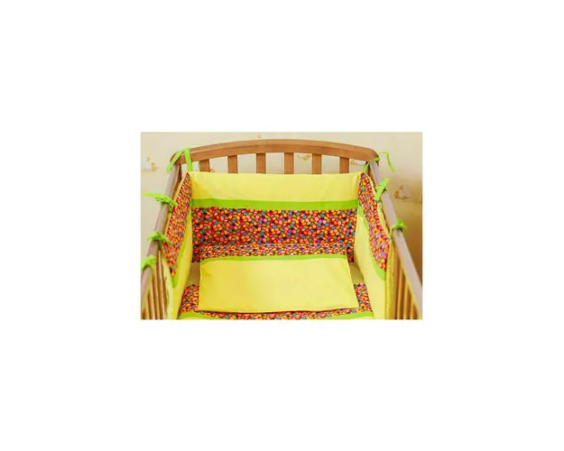 Kidsdecor - Protectie jumatate patut 60 x 120 cm Maruntei rosii cu banda verde fond galben