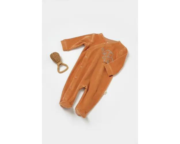 Salopeta Elefant cu maneca lunga si botosei din 80%bumbac organic si 20% poliester - Caramiziu, BabyCosy (Marime: 6-9 luni)