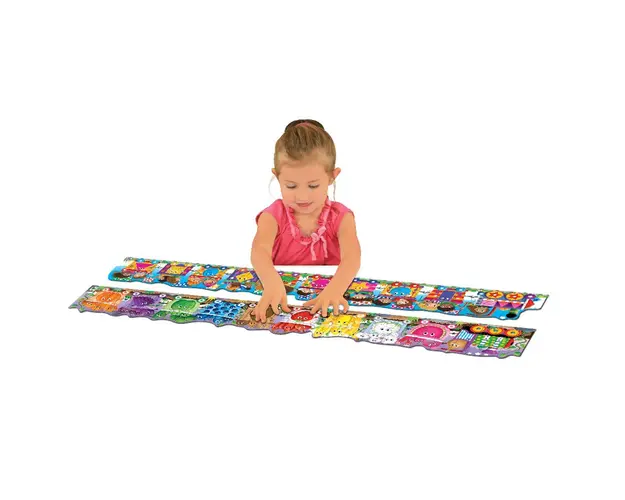 Set 2 Puzzle-Uri Trenul Urias Cu Culori Si Forme