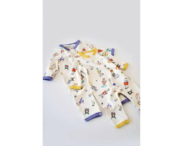 Set 2 salopetele cu maneca lunga si pantaloni lungi - 100%bumbac organic - Galben si Mov, BabyCosy (Marime: 6-9 luni)