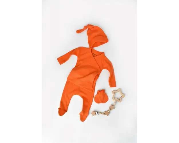 Set 4 piese: bluza, pantaloni, caciulita si manusi din bumbac organic si modal - Rodie, BabyCosy (Marime: 3-6 Luni)