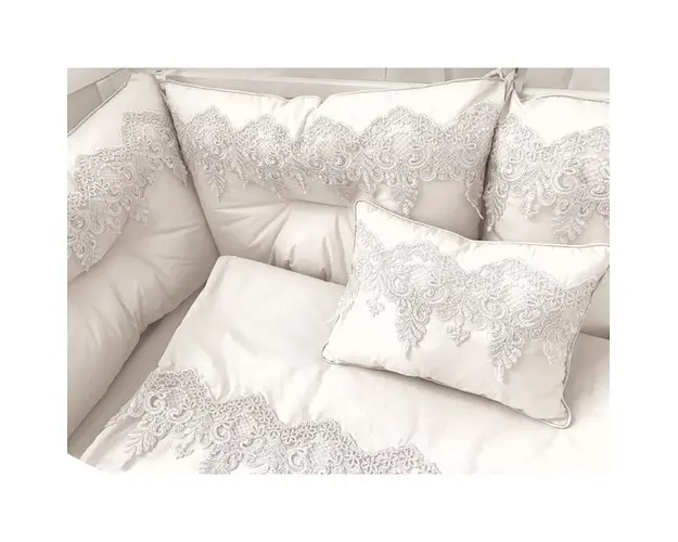 Set 6 aparatori pufoase pat 140x70 cm LUX by Deseda Alb