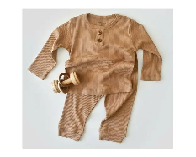 Set bluzita cu maneca lunga si pantaloni lungi din bumbac organic si modal - Maro BabyCosy (Marime: 3-6 Luni)