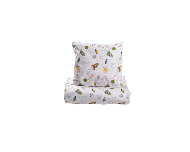 Set lenjerie 3 piese pentru patut incastrabil gradinita model rachete