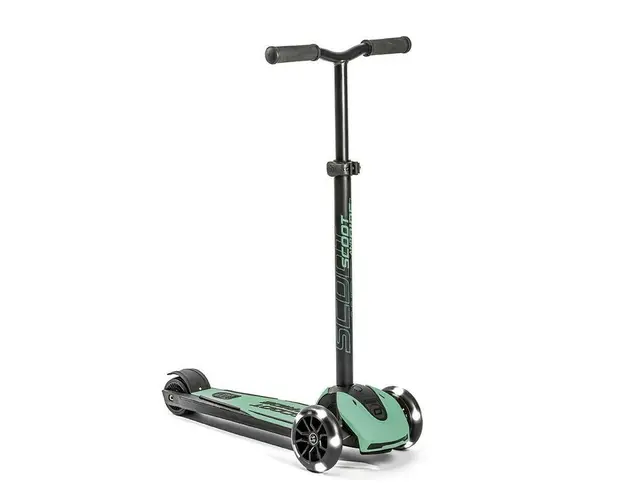 Trotineta copii pliabila, reglabila, roti luminoase, Highwaykick 5 Led Forest, 5 ani +, pana la 80 kg, Scoot Ride