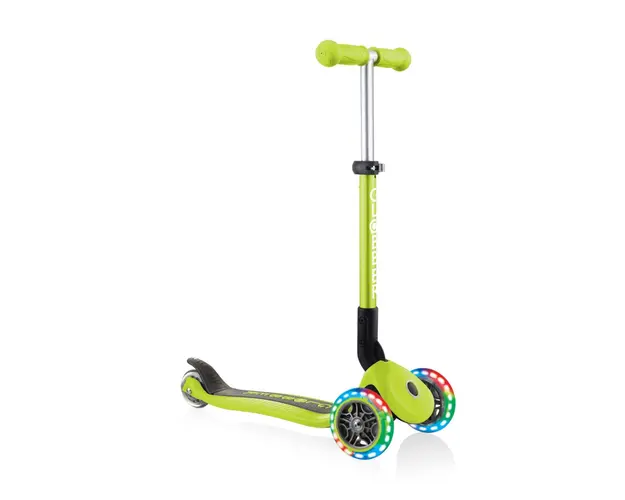 Trotineta pliabila Globber, Junior, cu lumini, Verde