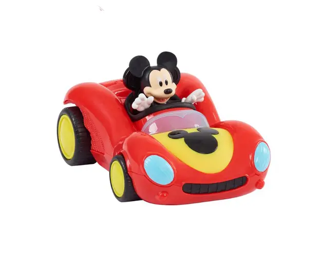 Figurina Mickey Mouse cu masina de curse, 38757