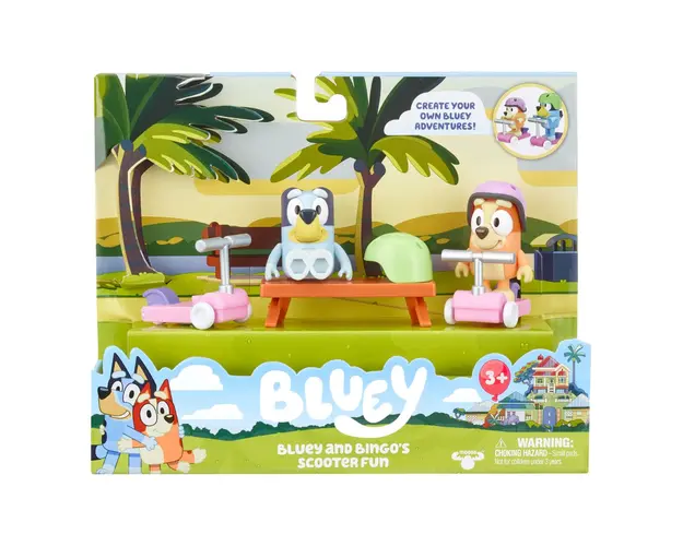Set 2 figurine, Bluey, Distractie cu scuterul