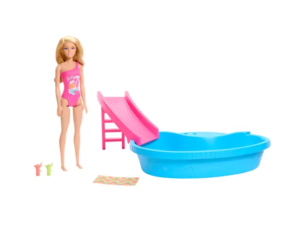 Set de joaca cu papusa Barbie, piscina cu tobogan si accesorii, HRJ74