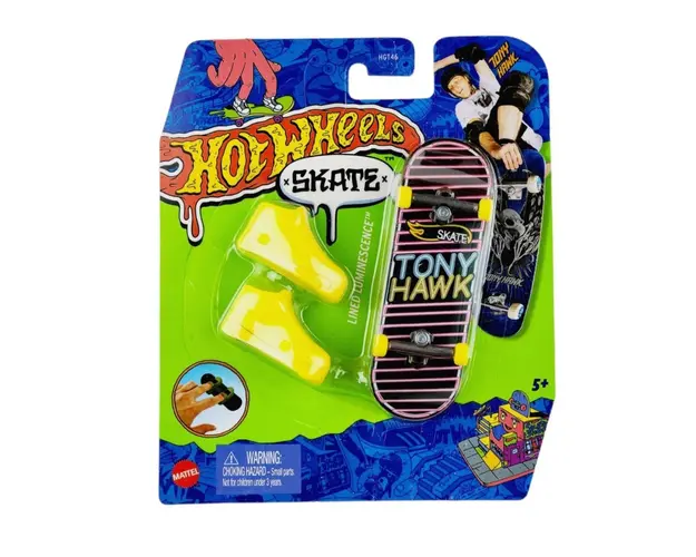 Set mini placa skateboard cu pantofi, Hot Wheels, HNG33