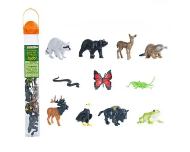 Tub 12 figurine - In padure