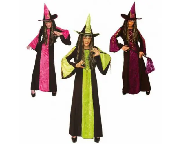 Costum vrajitoare din castel
