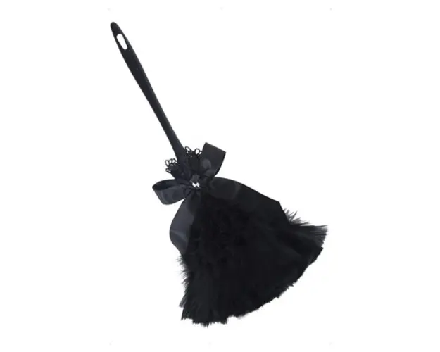 Pamatuf negru menajera
