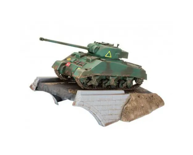 Revell first diorama set sherman firefly