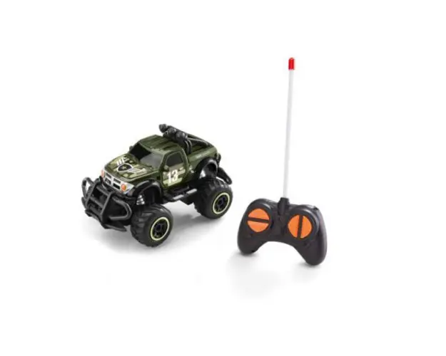 Revell rc car 'field hunter'