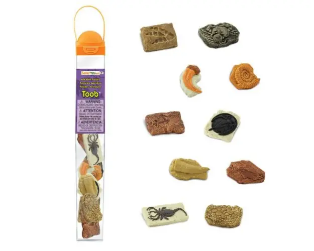 Tub cu figurine Fosile antice