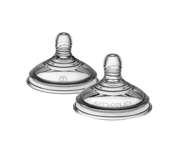 Set 2 tetine anti-colici cu debit mediu Tommee Tippee 3 luni +