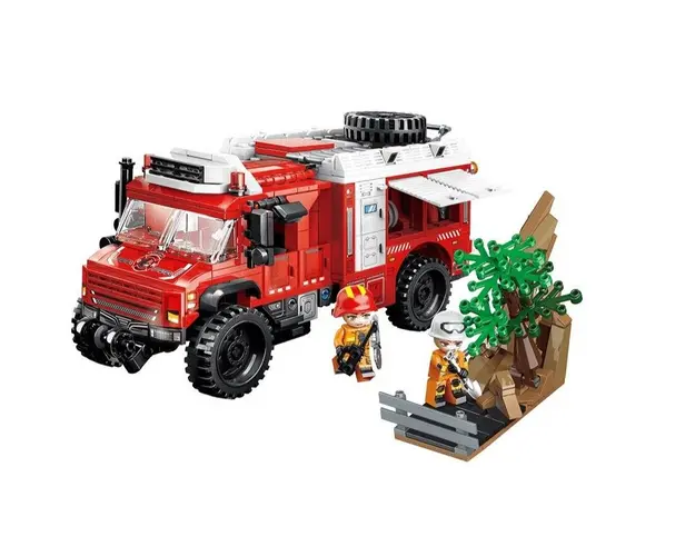 Set de constructie Qman Masina de Pompieri 656 piese