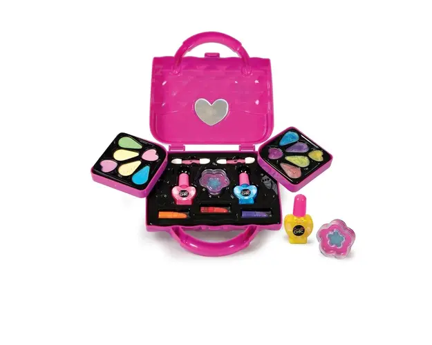 Set machiaj cu gentuta Crazy Chic Lovely Make up