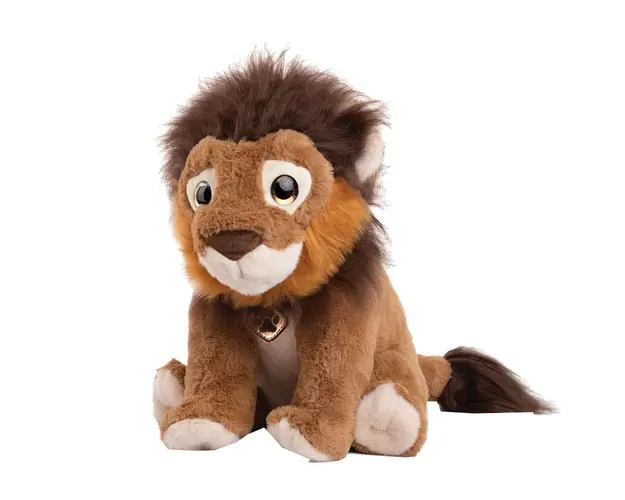 Leu de plus cu medalion Amek 38 cm