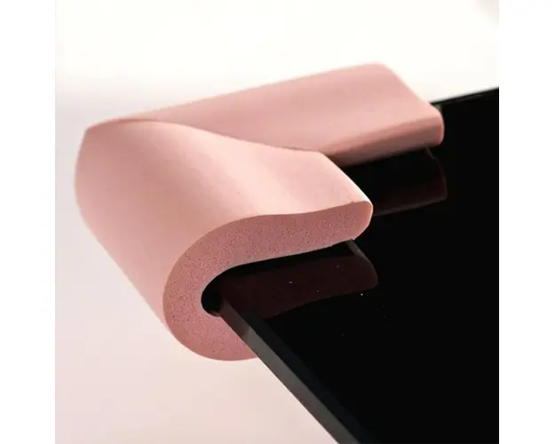 Set 4 protectii colturi in forma U, 3.5x0.7x6 cm, Diverse culori