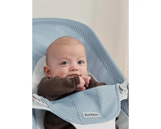 Balansoar Balance Soft Sky BlueWhite Mesh Baby Bjorn