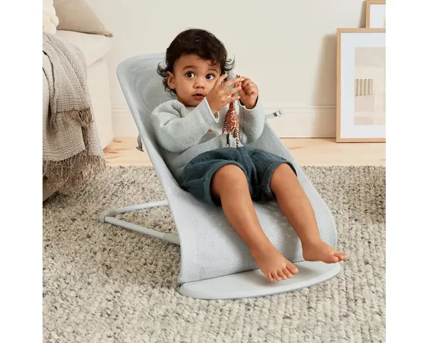 Balansoarul Balance BabyBjorn Soft SilverWhite Mesh